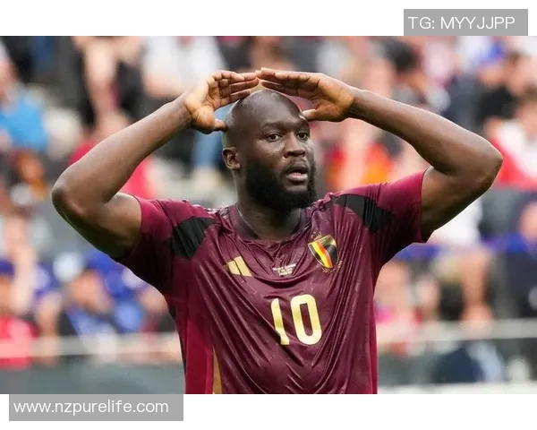 拥有王字绰号的足球明星盘点及其辉煌足球生涯回顾